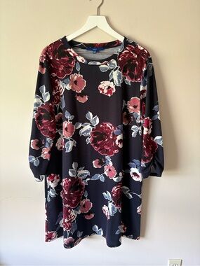 Apt. 9 Navy Floral Three Quarter Sleeve Shift Dress with Burgundy Roses